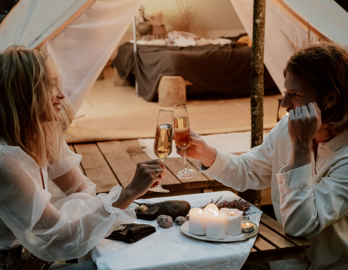Интерьер уютного шатра WestCamp