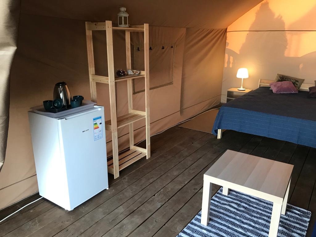 Территория и отдых в глэмпинге WestCamp — фотография 6